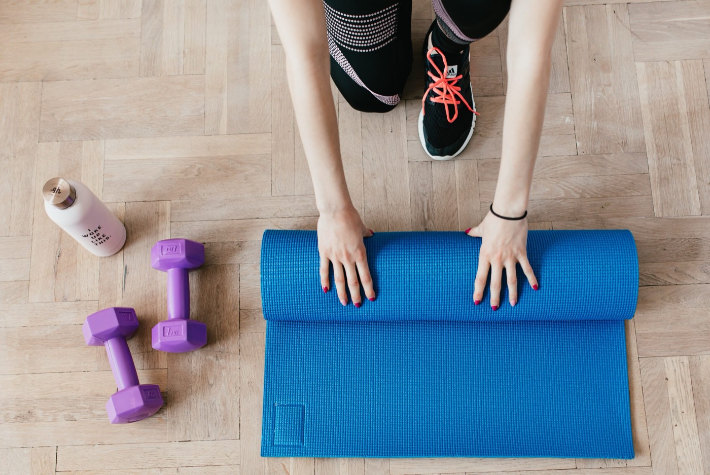 Personal trainer Denise Schuitemaker geeft buiten training in Assendelft